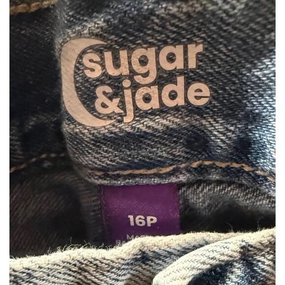 Sugar & Jade Jean Shorts Womens Petite 16 Blue Denim Pockets Distressed Raw Hem - Picture 2 of 5